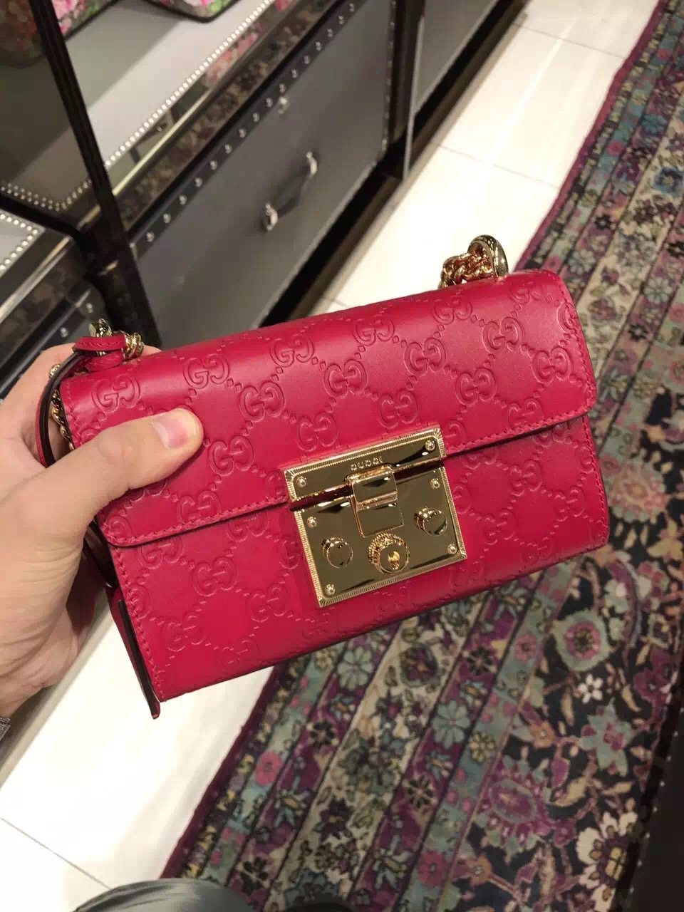 Gucci Padlock Signature Shoulder Bag 409487 Red